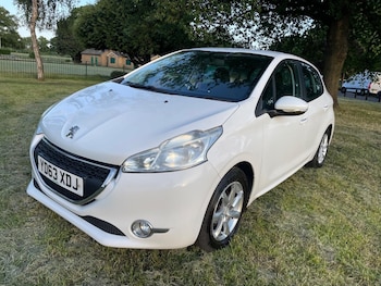 Used Peugeot 208 2013 for sale - 75748938: Photo