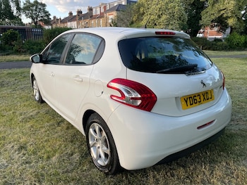 Used Peugeot 208 2013 for sale - 75748938: Photo