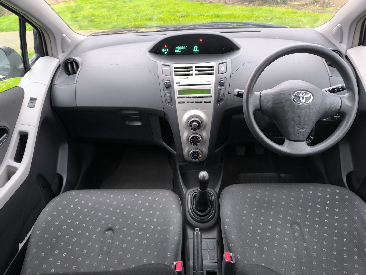 Used Toyota Yaris 2007 for sale - 77796909: Photo 15