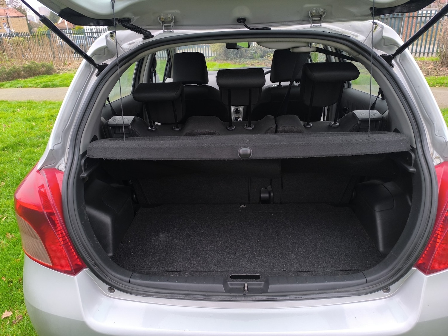 Used Toyota Yaris 2007 for sale - 77796909: Photo 25