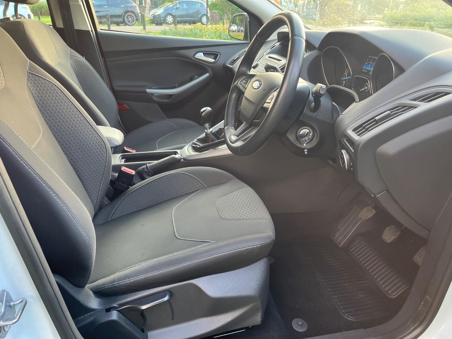 Used Ford Focus 2015 for sale - 76793528: Photo 11