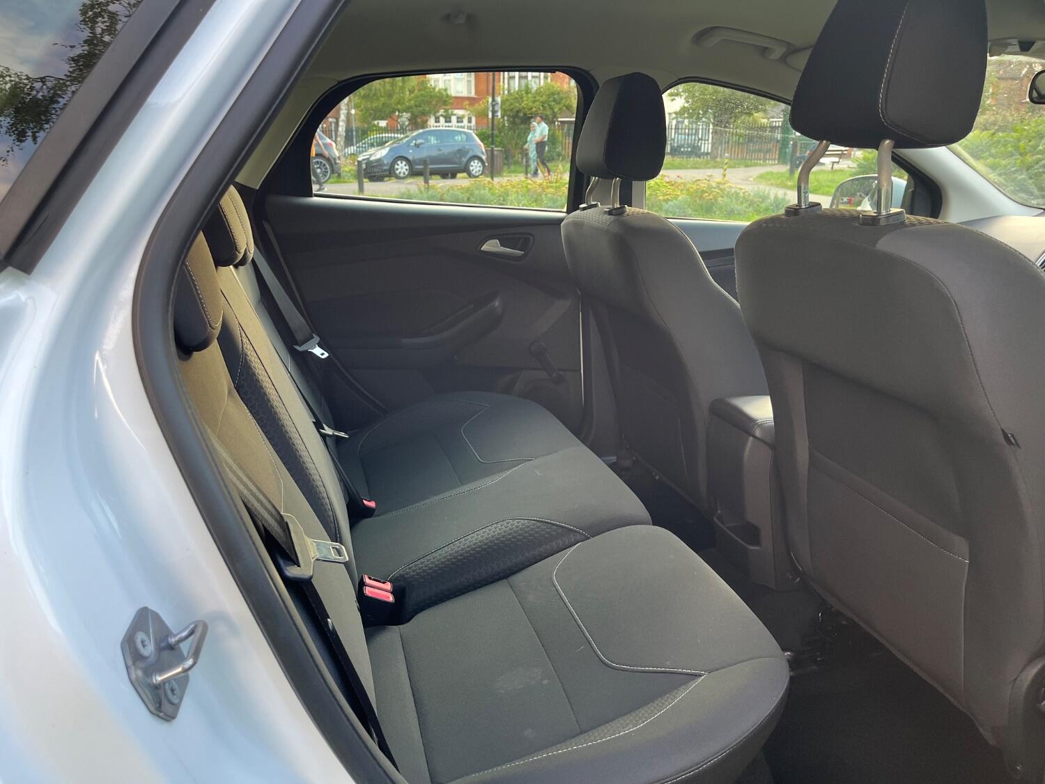 Used Ford Focus 2015 for sale - 76793528: Photo 15