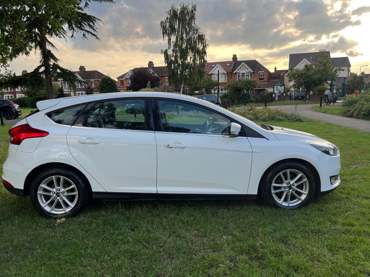 Used Ford Focus 2015 for sale - 76793528: Photo 9