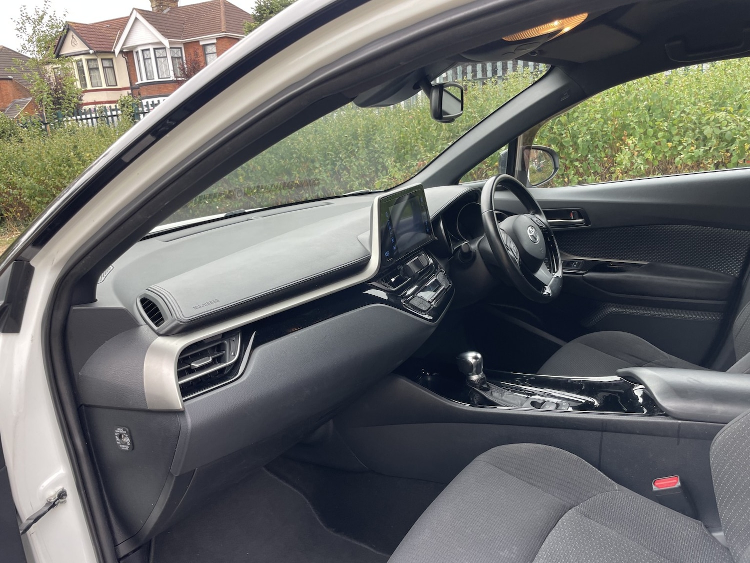 Used Toyota C-HR 2018 for sale - 76205651: Photo 10