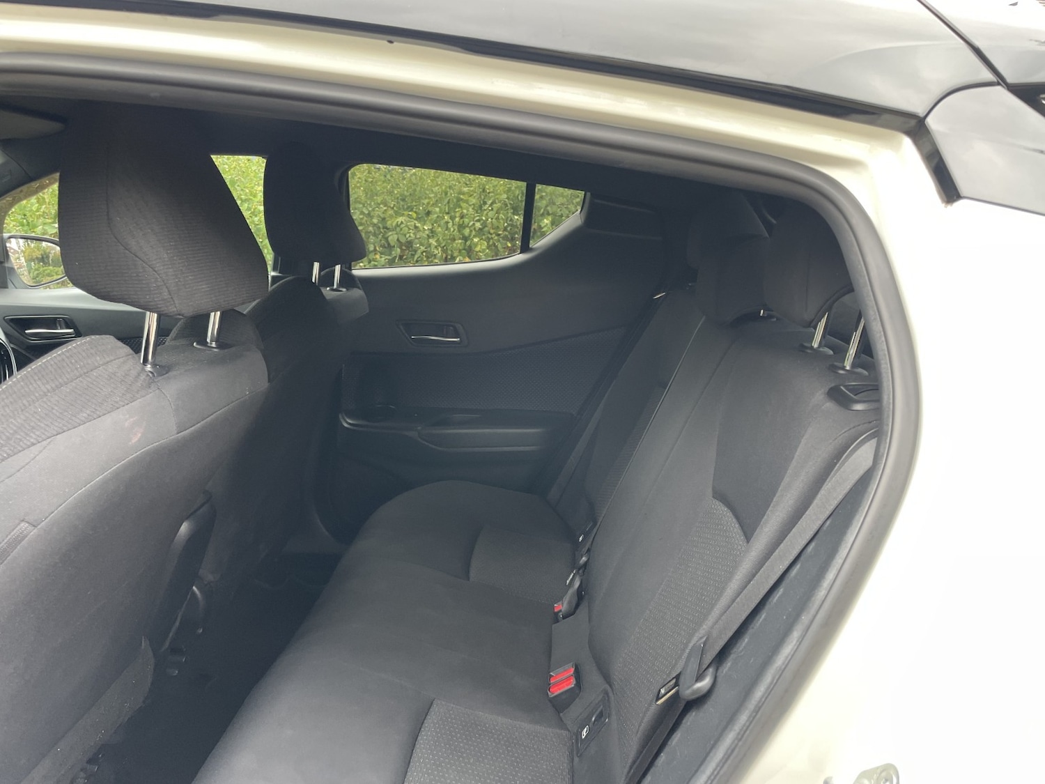 Used Toyota C-HR 2018 for sale - 76205651: Photo 12