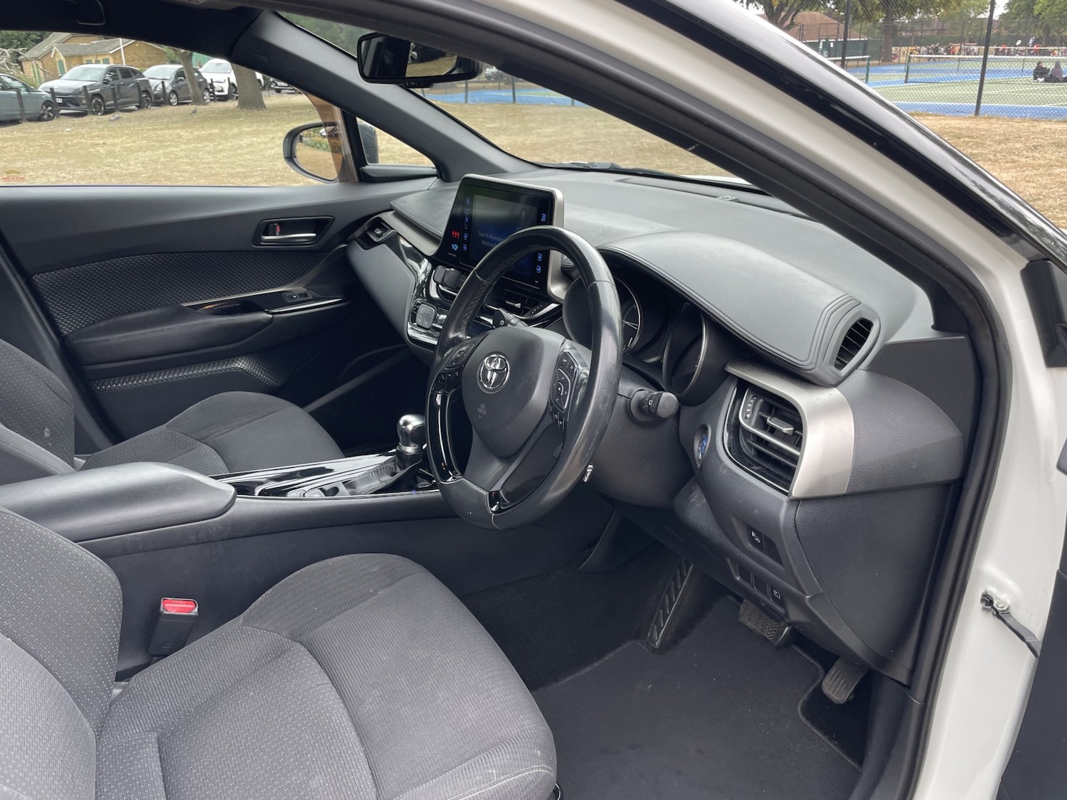 Used Toyota C-HR 2018 for sale - 76205651: Photo 15