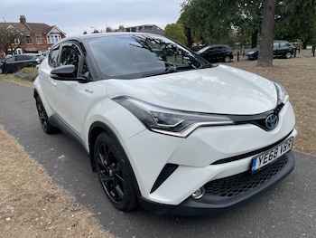 Used Toyota C-HR 2018 for sale - 76205651: Photo 2