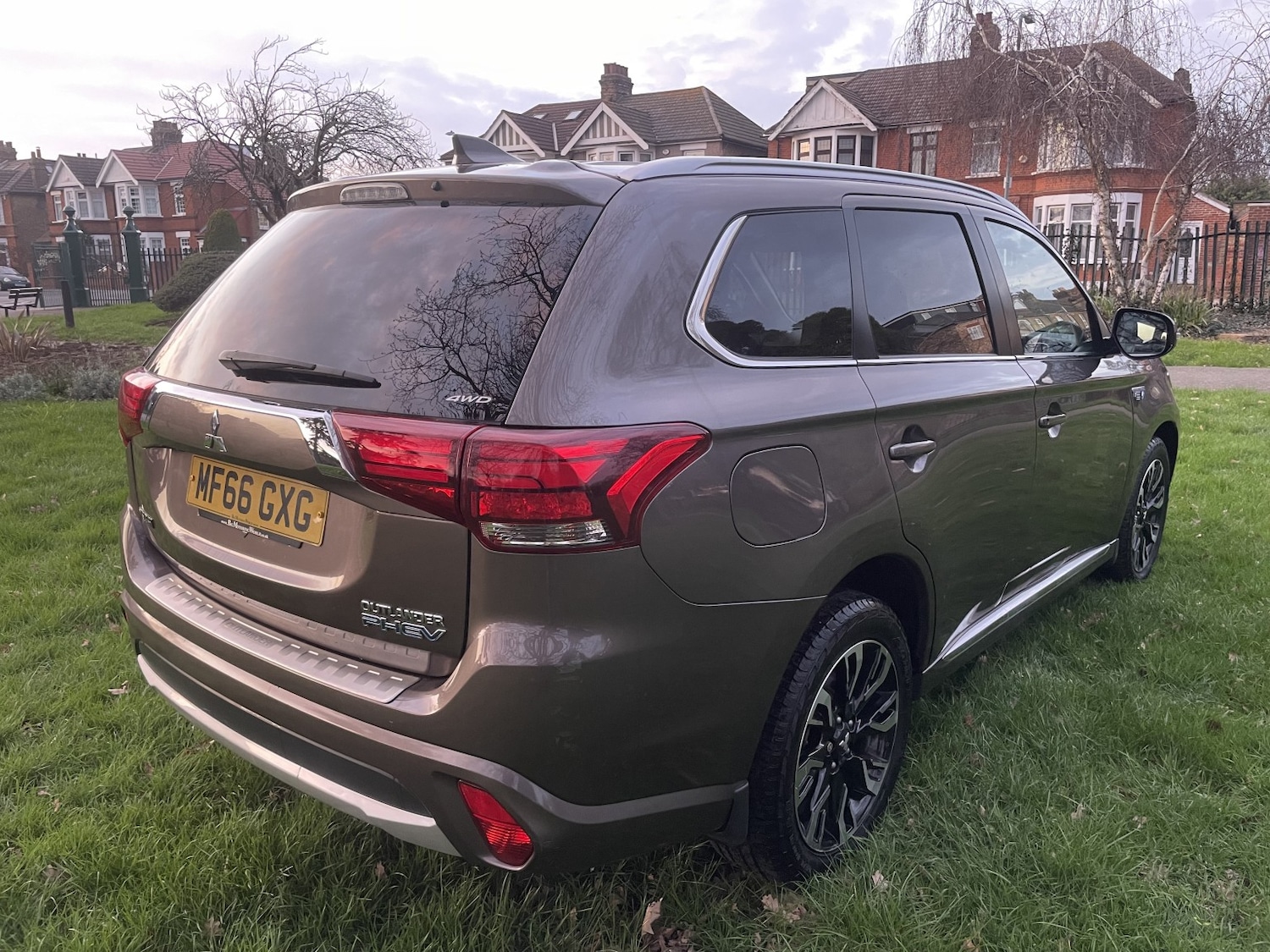 Used Mitsubishi Outlander 2016 for sale - 77813162: Photo 2