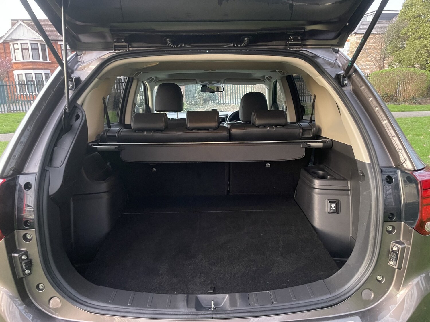 Used Mitsubishi Outlander 2016 for sale - 77813162: Photo 29