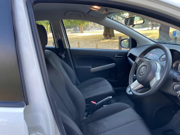 Used Mazda Mazda2 2012 for sale - 75173378: Photo 17
