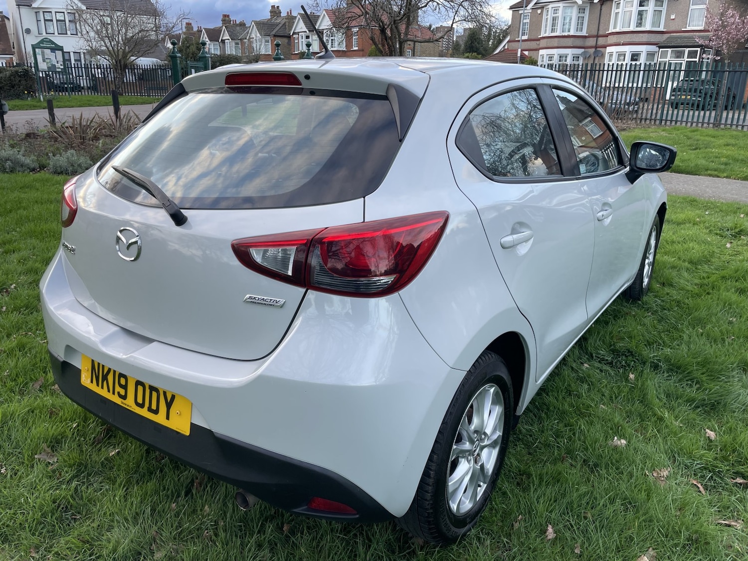 Used Mazda Mazda2 2019 for sale - 77830105: Photo 2