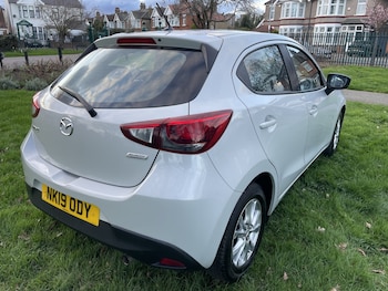 Used Mazda Mazda2 2019 for sale - 77830105: Photo