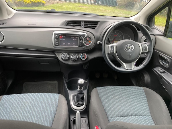 Used Toyota Yaris 2013 for sale - 74488757: Photo 19