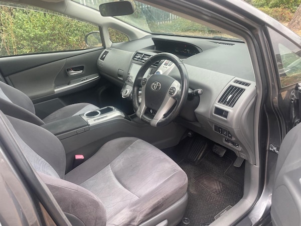 Used Toyota Prius+ 2022 for sale - 75731313: Photo 10