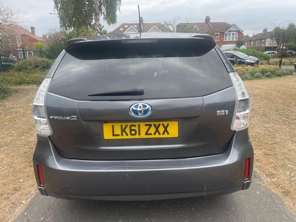 Used Toyota Prius+ 2022 for sale - 75731313: Photo 5