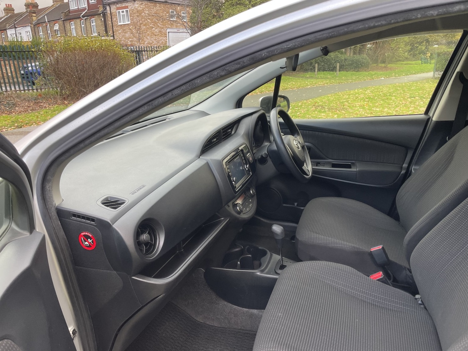 Used Toyota Yaris 2018 for sale - 76777021: Photo 11