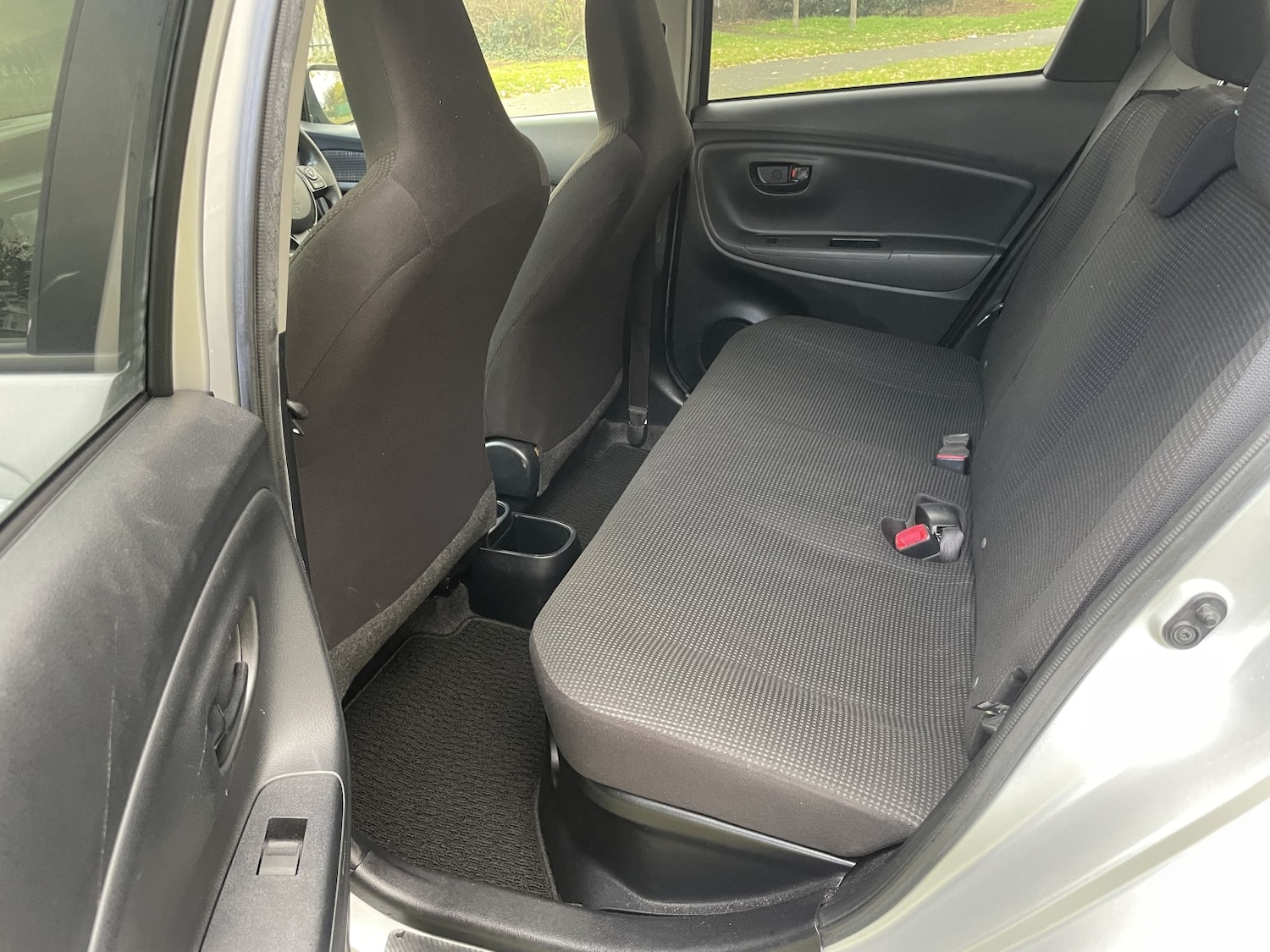 Used Toyota Yaris 2018 for sale - 76777021: Photo 14