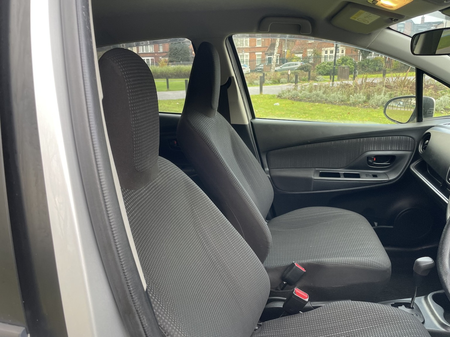 Used Toyota Yaris 2018 for sale - 76777021: Photo 19