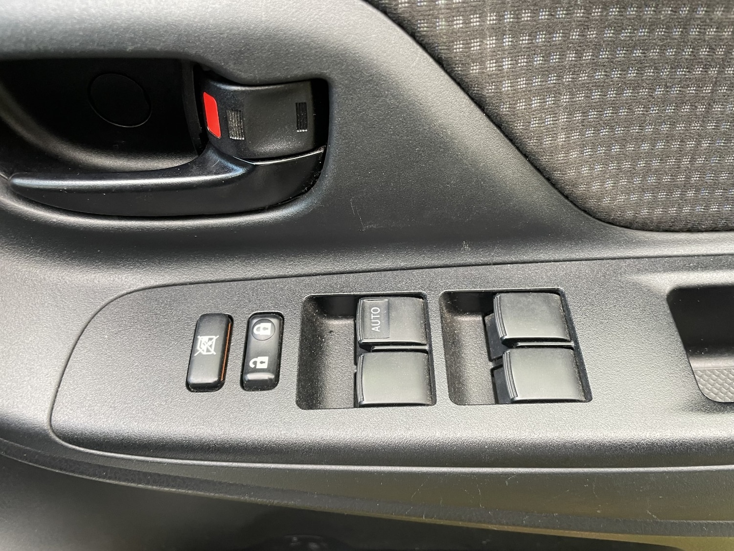 Used Toyota Yaris 2018 for sale - 76777021: Photo 32