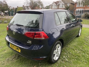 Used Volkswagen Golf 2015 for sale - 76974322: Photo