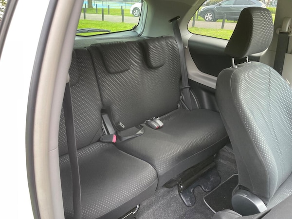 Used Toyota Yaris 2009 for sale - 74495940: Photo 17