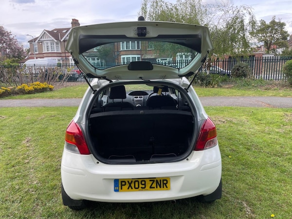 Used Toyota Yaris 2009 for sale - 74495940: Photo 23