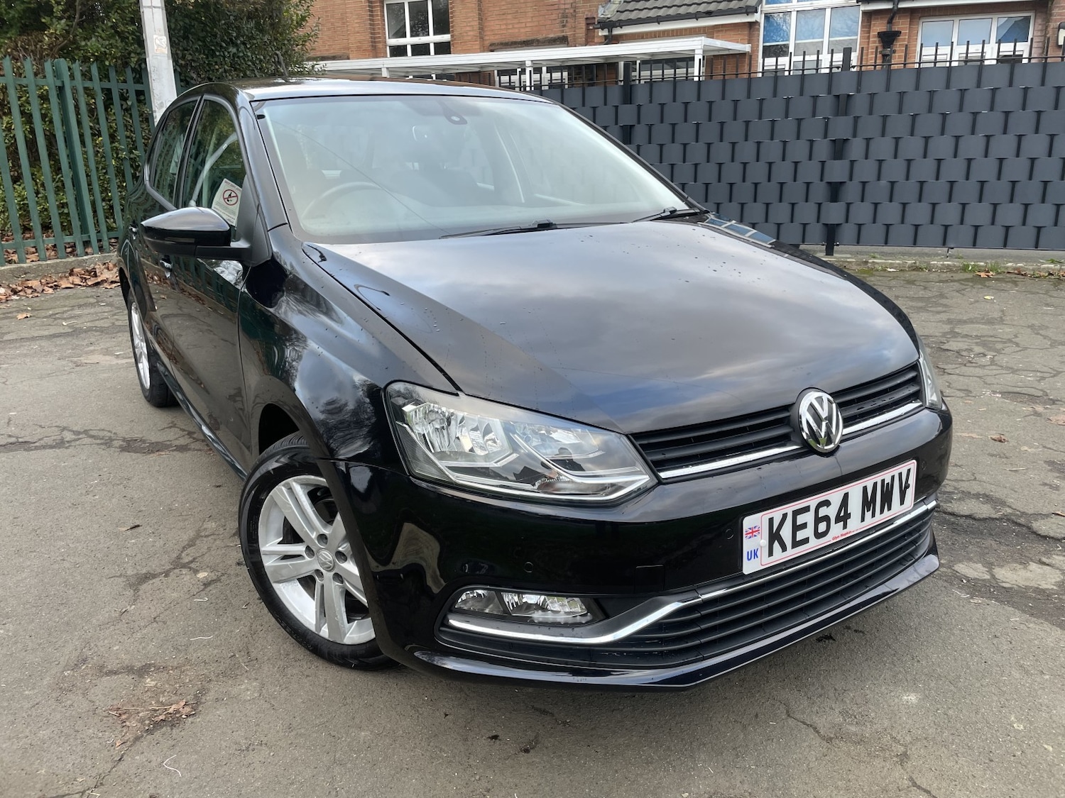 Used Volkswagen Polo 2014 for sale - 77053718: Photo 1