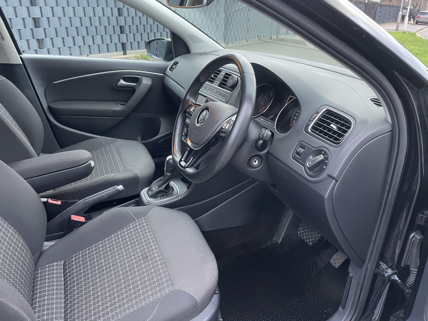 Used Volkswagen Polo 2014 for sale - 77053718: Photo 17