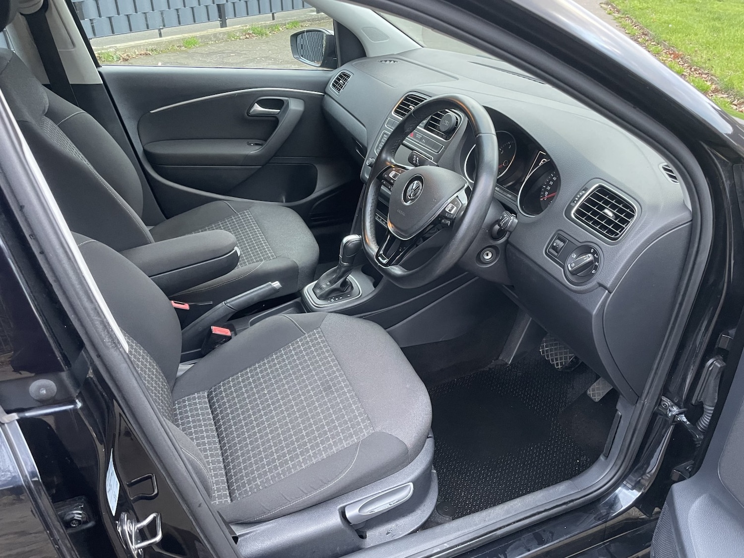 Used Volkswagen Polo 2014 for sale - 77053718: Photo 18