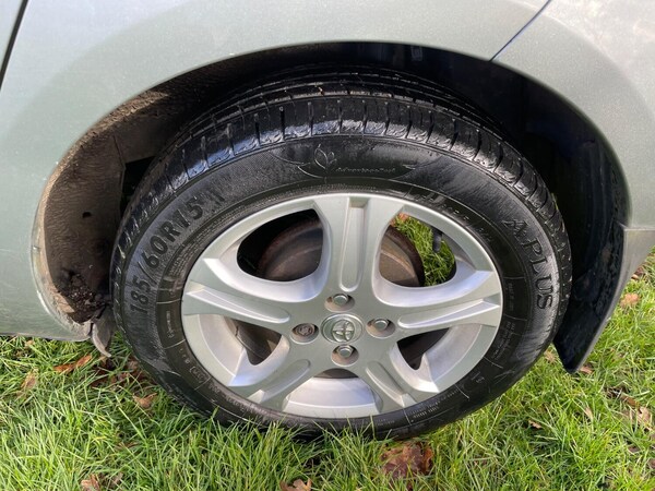 Used Toyota Yaris 2010 for sale - 73915330: Photo 24