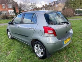 Used Toyota Yaris 2010 for sale - 73915330: Photo