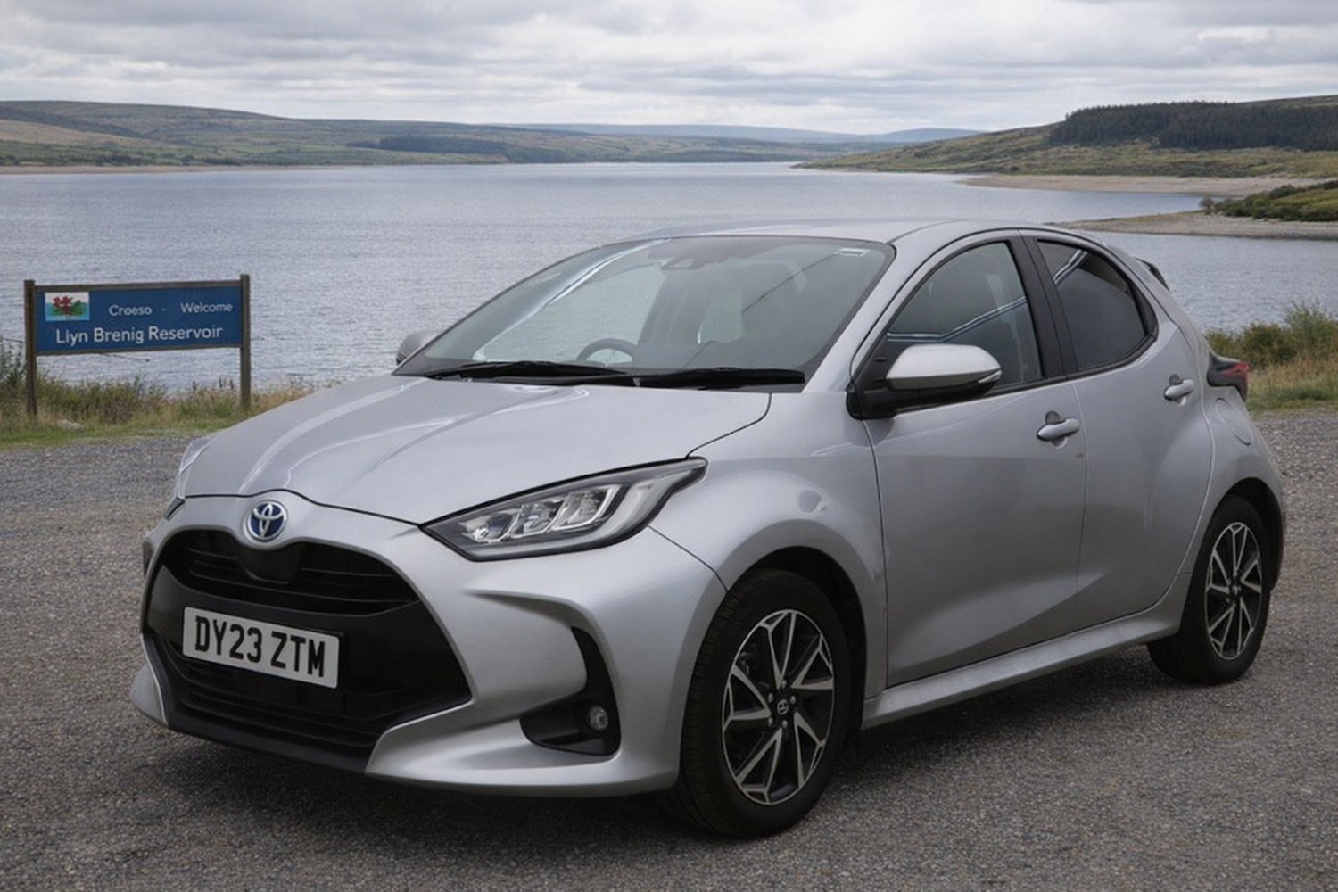 Used Toyota Yaris 2023 for sale - 77988806: Photo 2