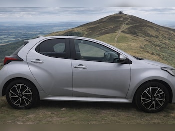 Used Toyota Yaris 2023 for sale - 77988806: Photo