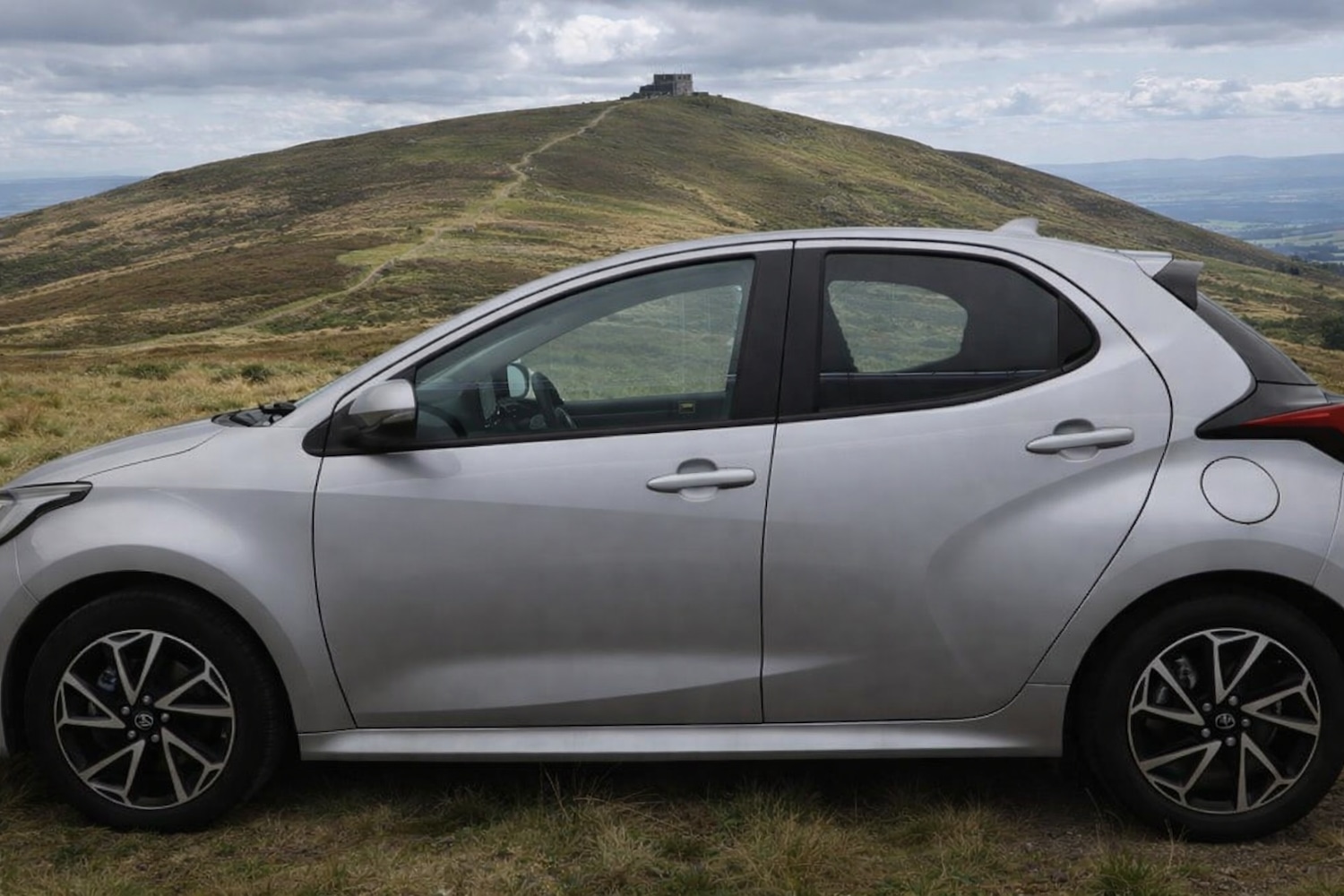 Used Toyota Yaris 2023 for sale - 77988806: Photo 4