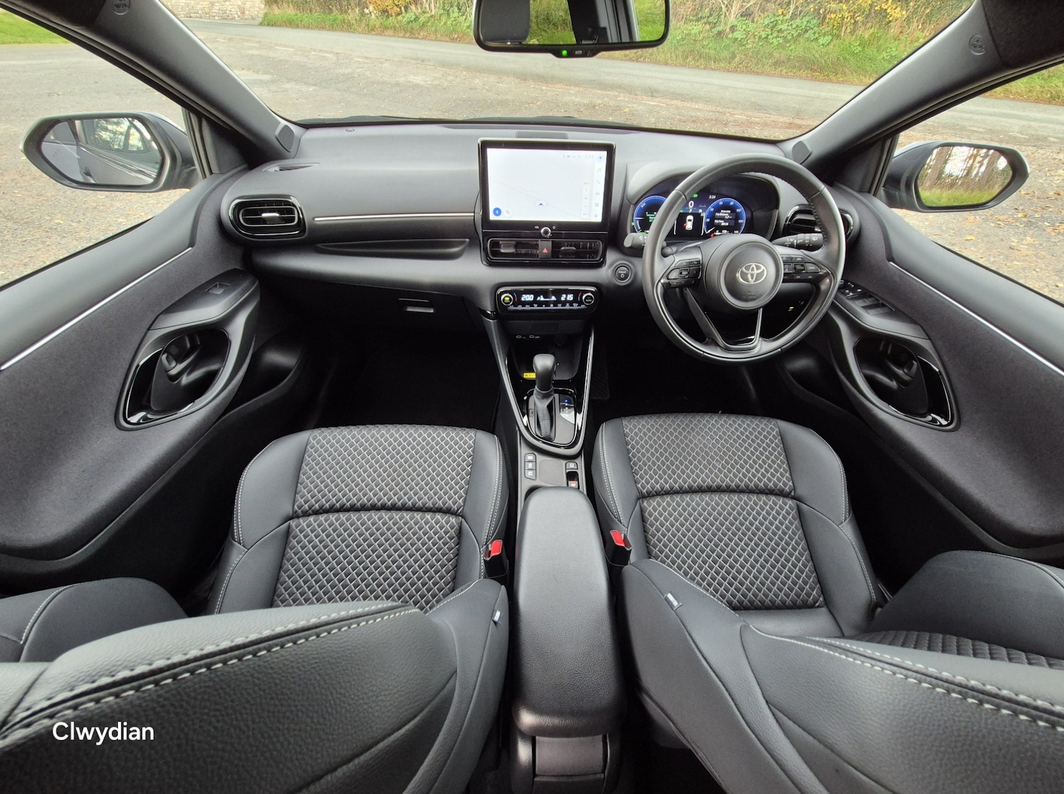 Used Toyota Yaris 2024 for sale - 76487963: Photo 18