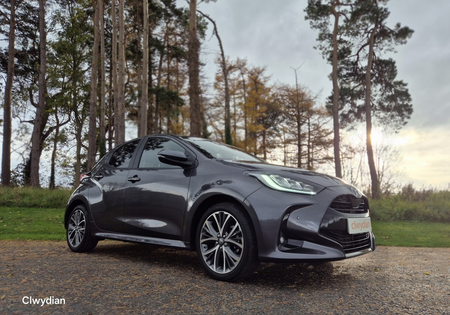 Used Toyota Yaris 2024 for sale - 76487963: Photo 2