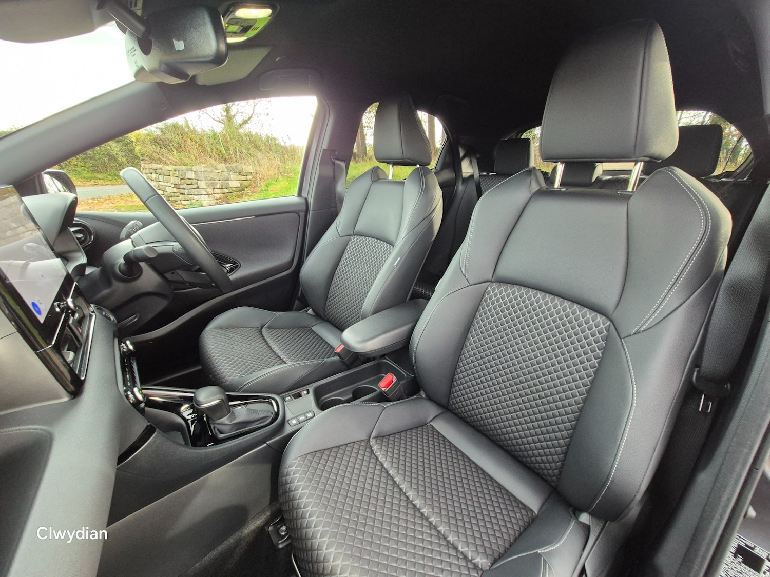 Used Toyota Yaris 2024 for sale - 76487963: Photo 21