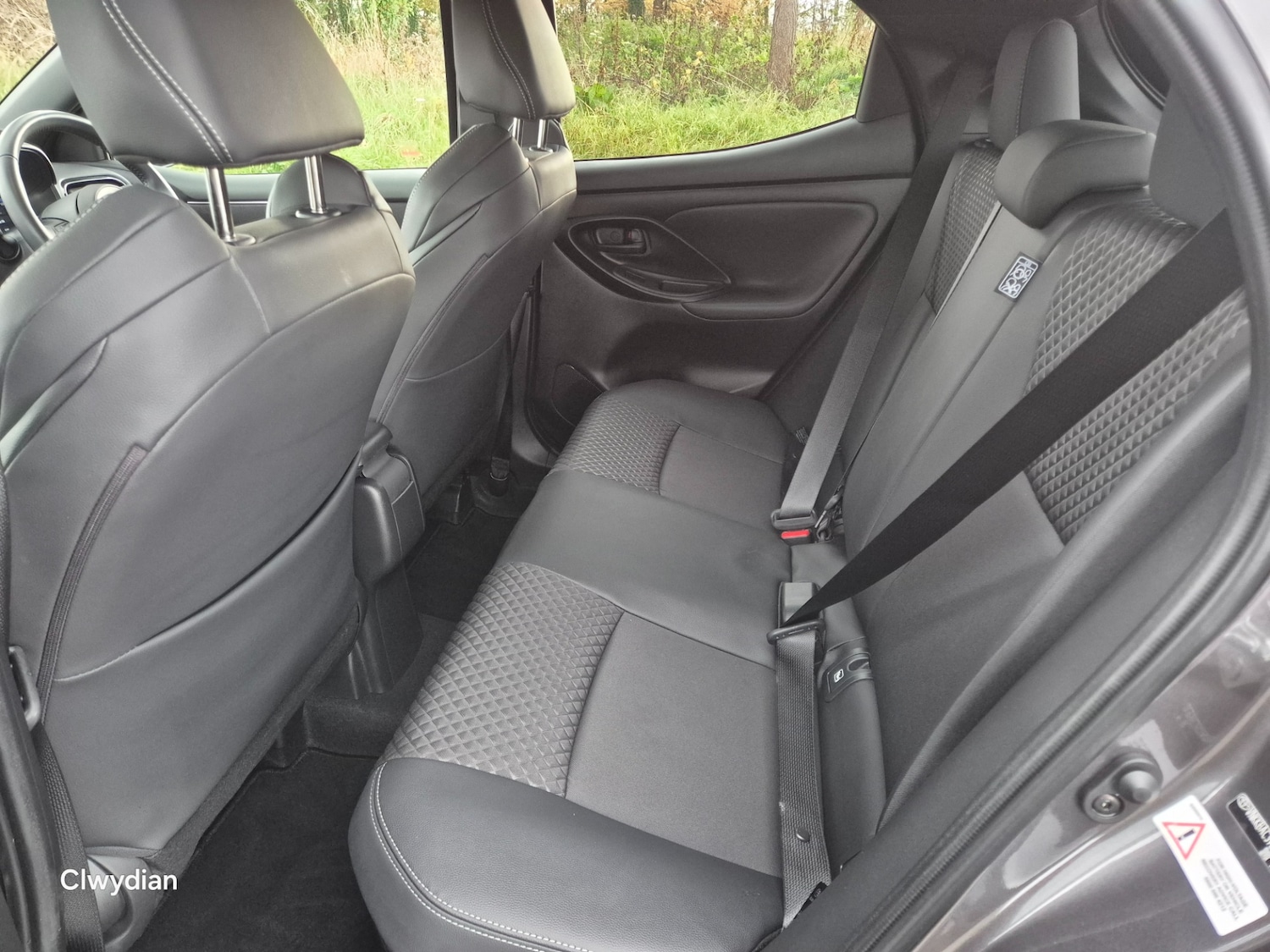 Used Toyota Yaris 2024 for sale - 76487963: Photo 23