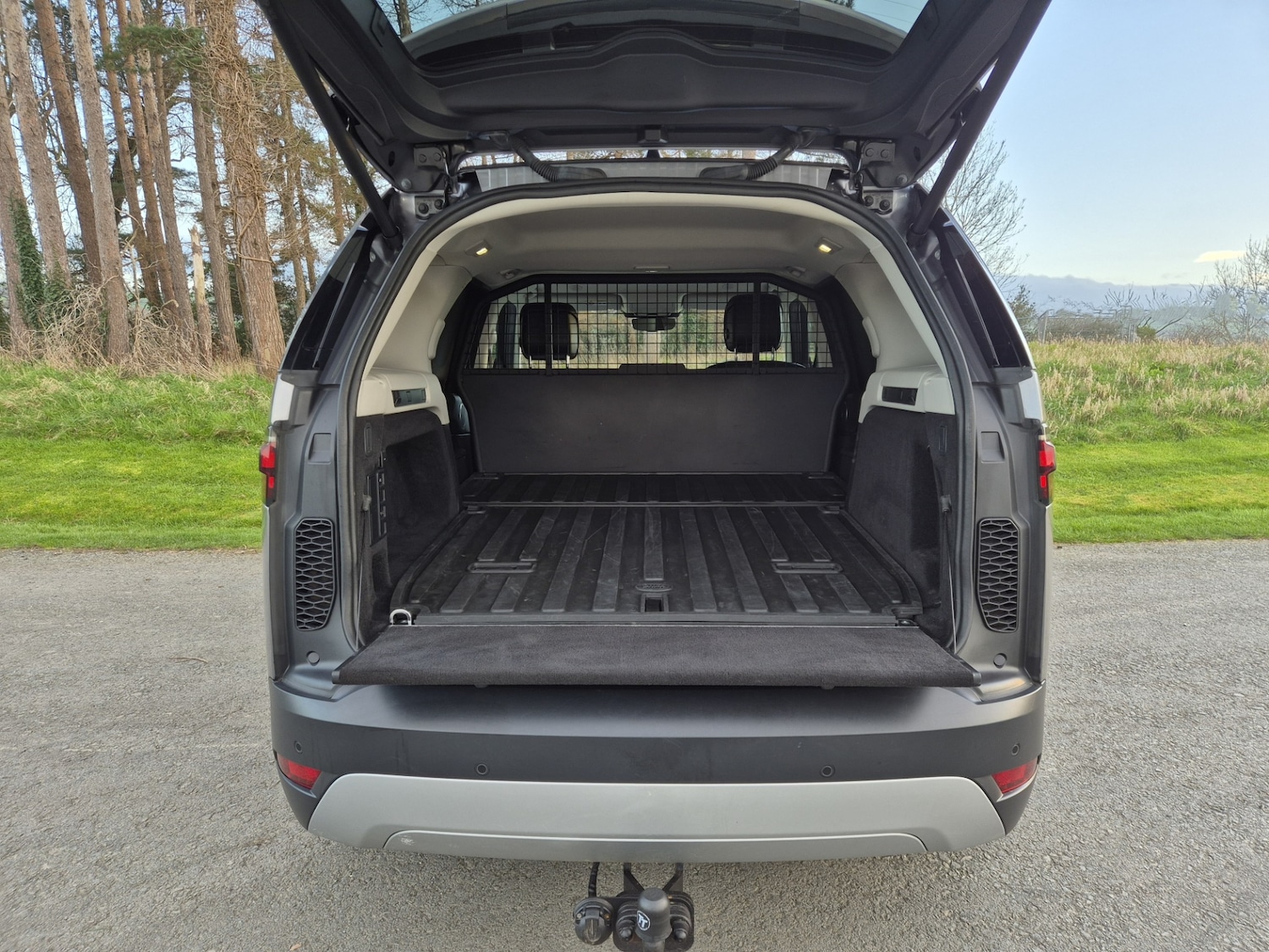 Used Land Rover Discovery 2023 for sale - 77928332: Photo 12