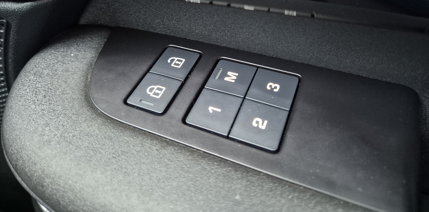 Used Land Rover Discovery 2023 for sale - 77928332: Photo 29