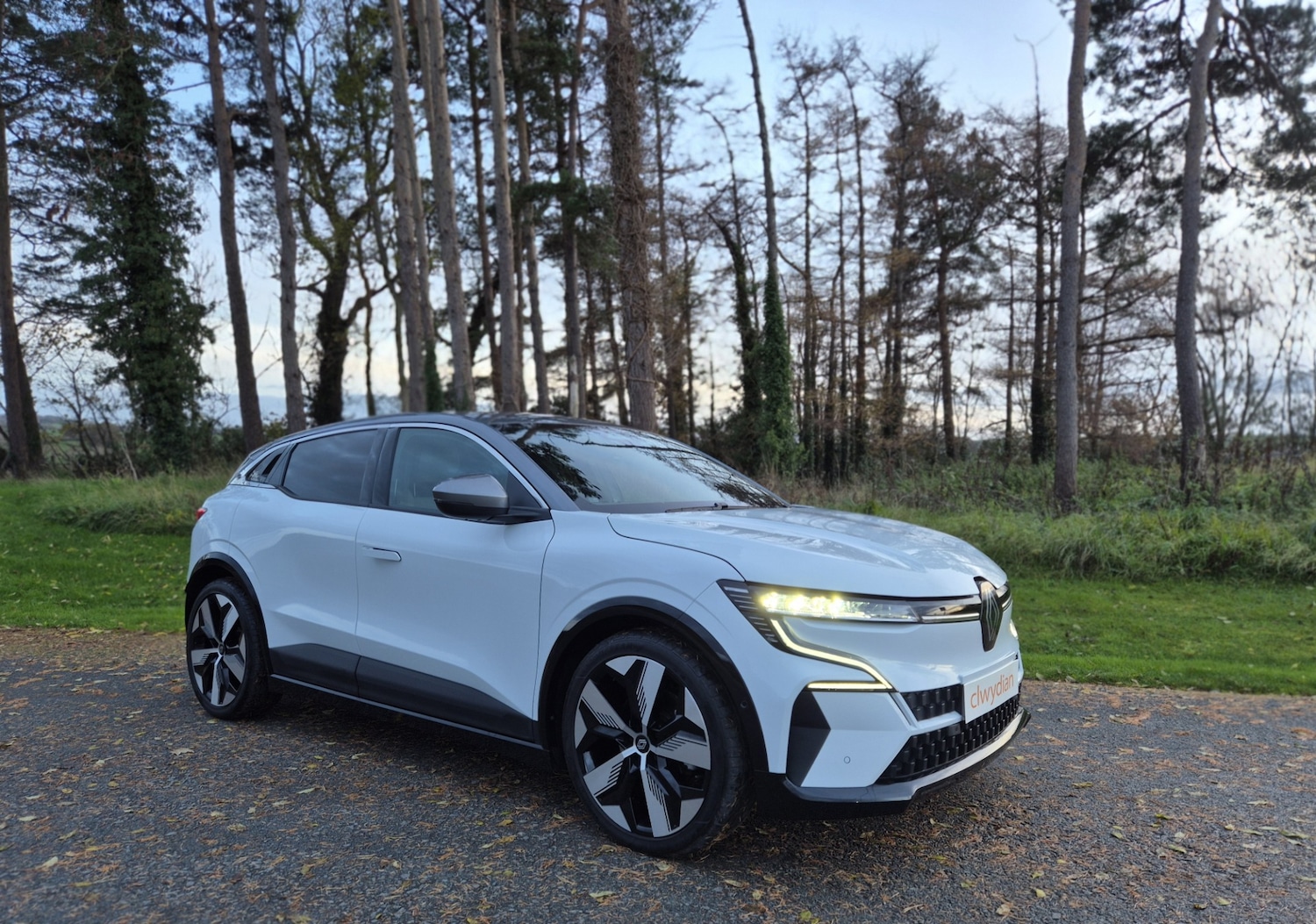 Used Renault Megane E Tech 2023 for sale - 76564070: Photo 1