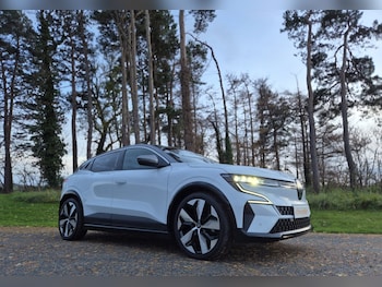 Used Renault Megane E Tech 2023 for sale - 76564070: Photo