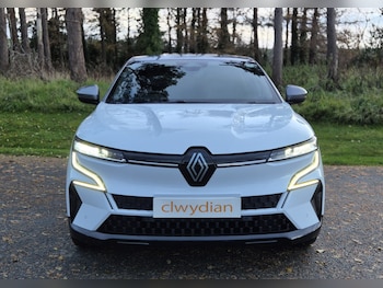 Used Renault Megane E Tech 2023 for sale - 76564070: Photo