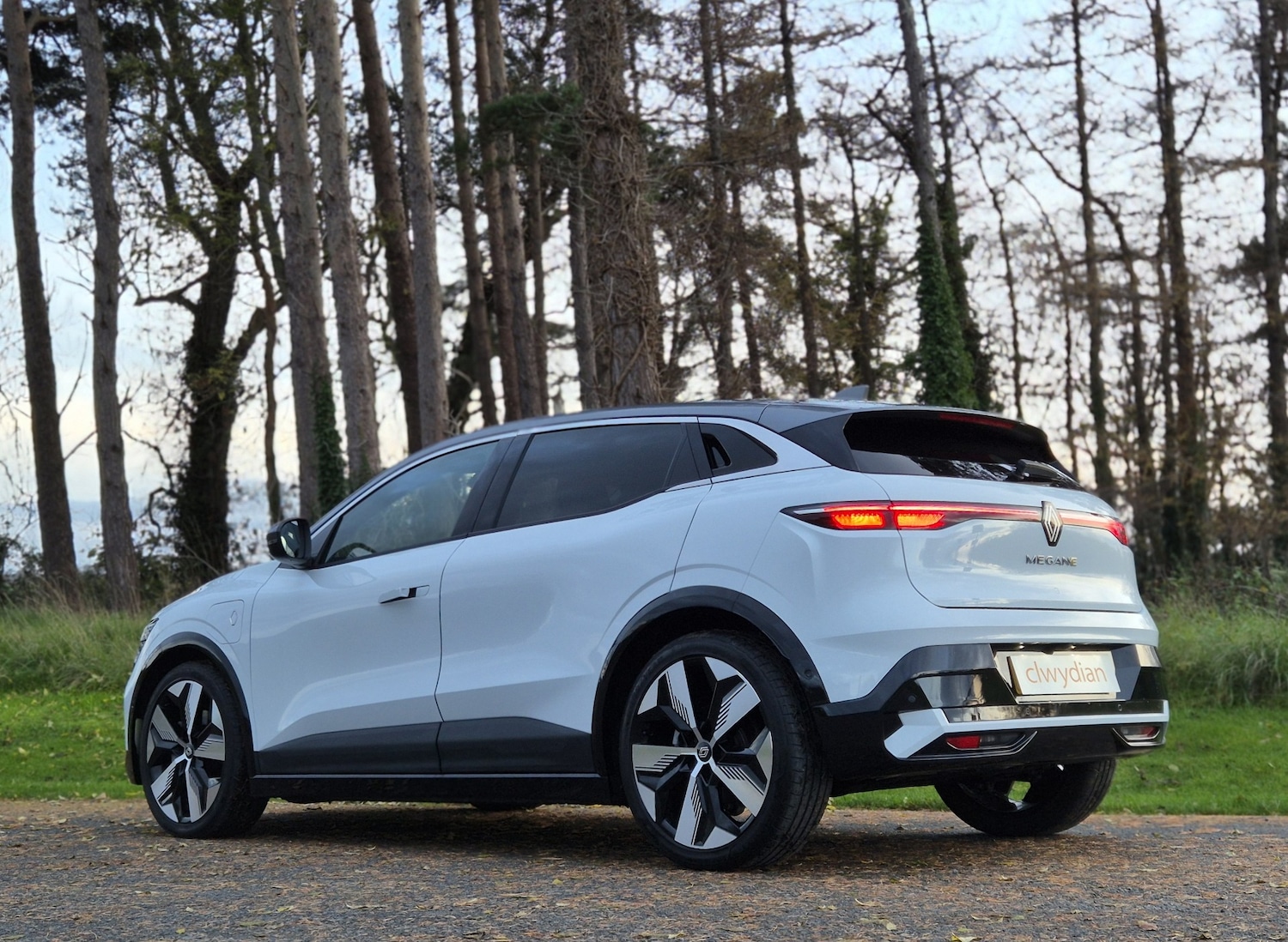 Used Renault Megane E Tech 2023 for sale - 76564070: Photo 9