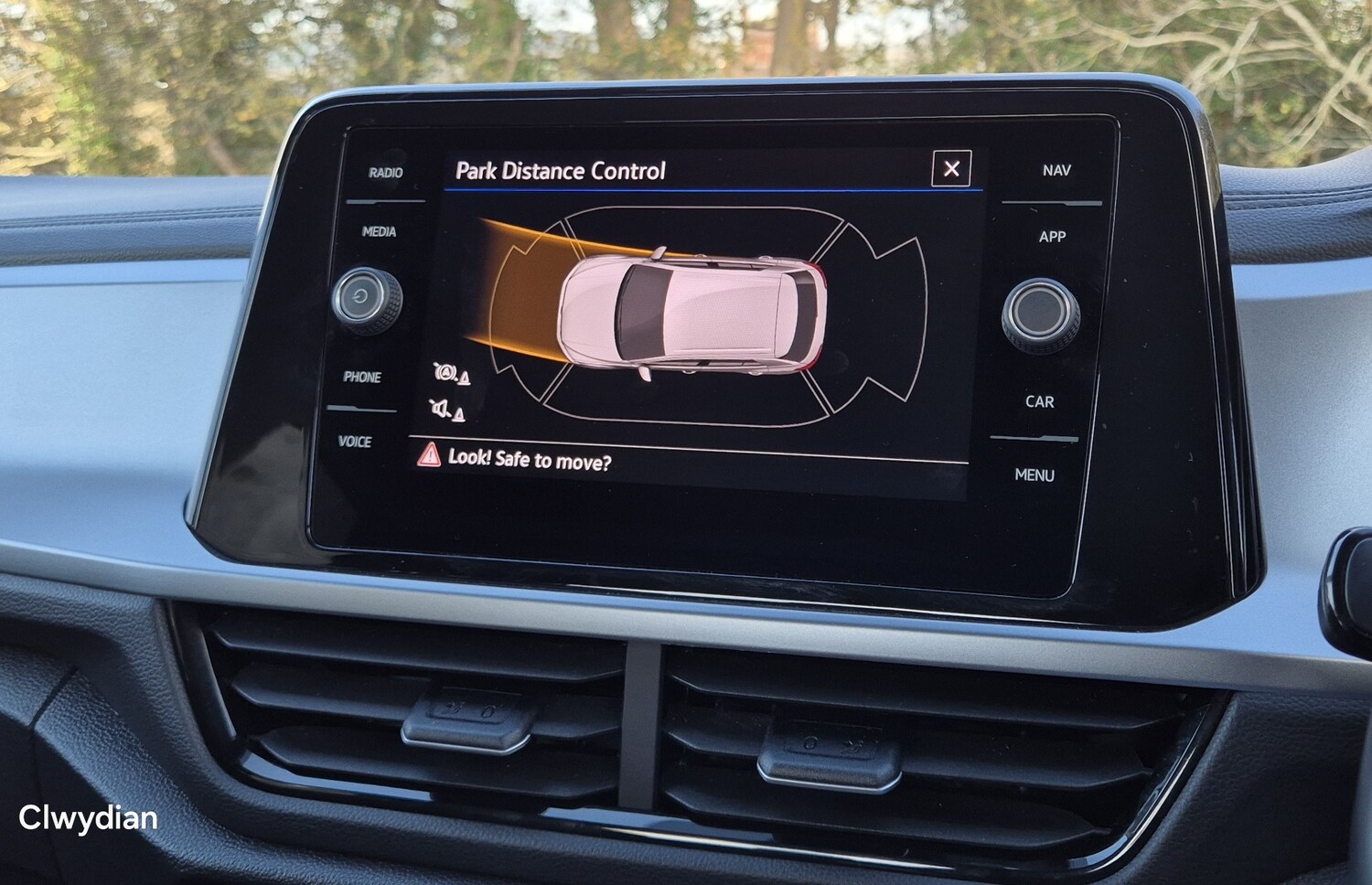 Used Volkswagen T-Roc 2023 for sale - 76501709: Photo 21