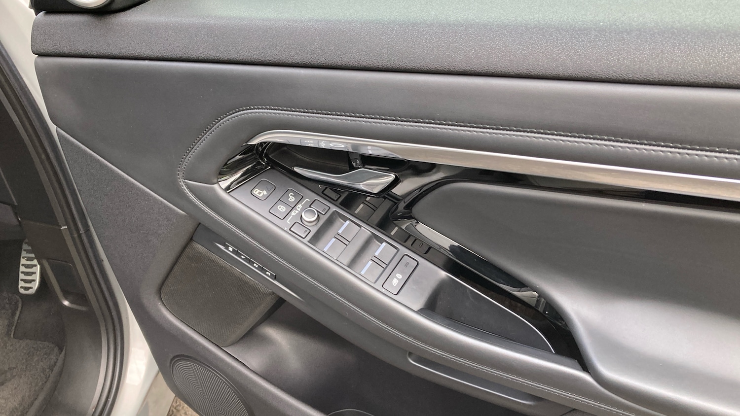 Used Land Rover Range Rover Evoque 2019 for sale - 77147875: Photo 28