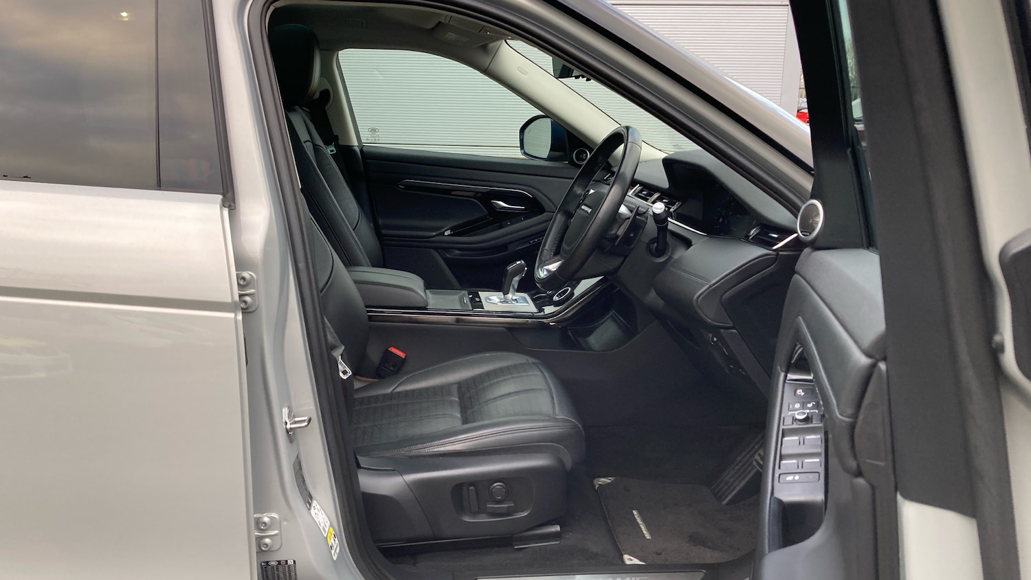 Used Land Rover Range Rover Evoque 2019 for sale - 77147875: Photo 32