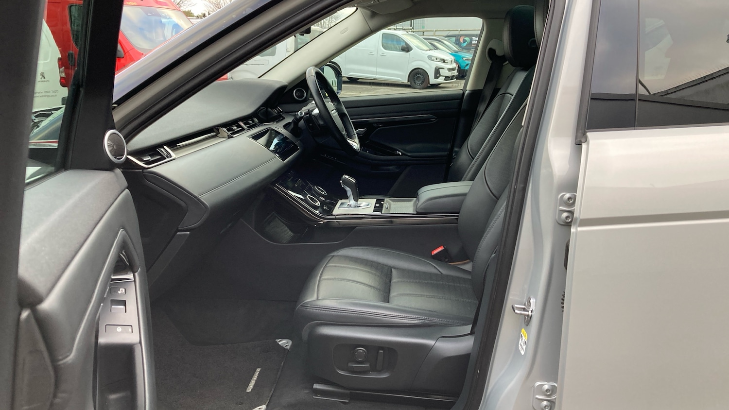 Used Land Rover Range Rover Evoque 2019 for sale - 77147875: Photo 41