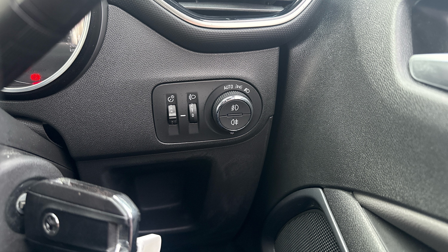 Used Vauxhall Crossland X 2020 for sale - 76910941: Photo 31