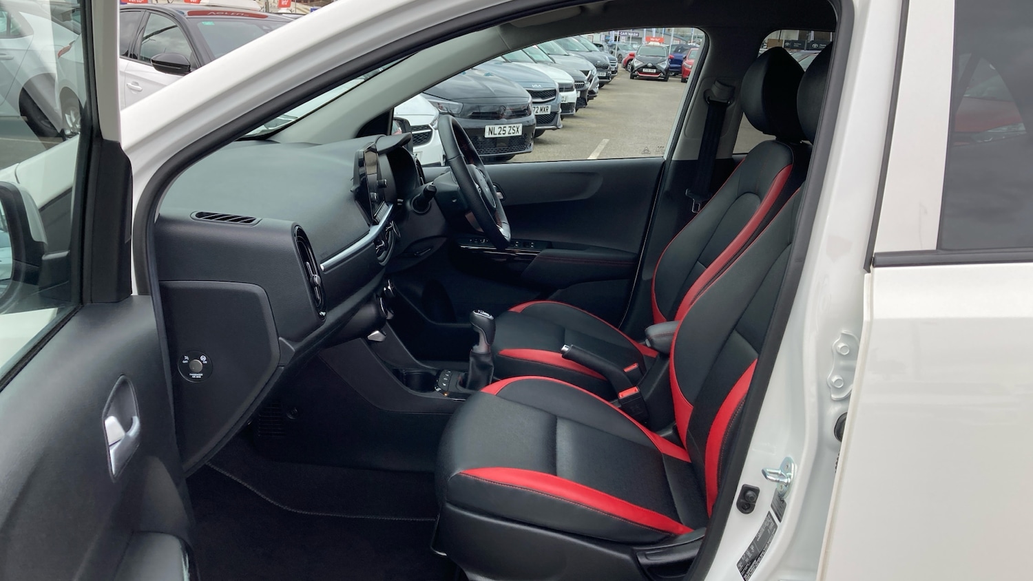 Used Kia Picanto 2023 for sale - 77641229: Photo 42